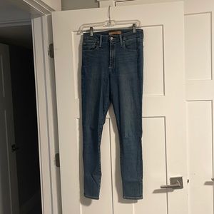 Joe’s - Medium wash, stretchy skinny jeans. Fit true to size.